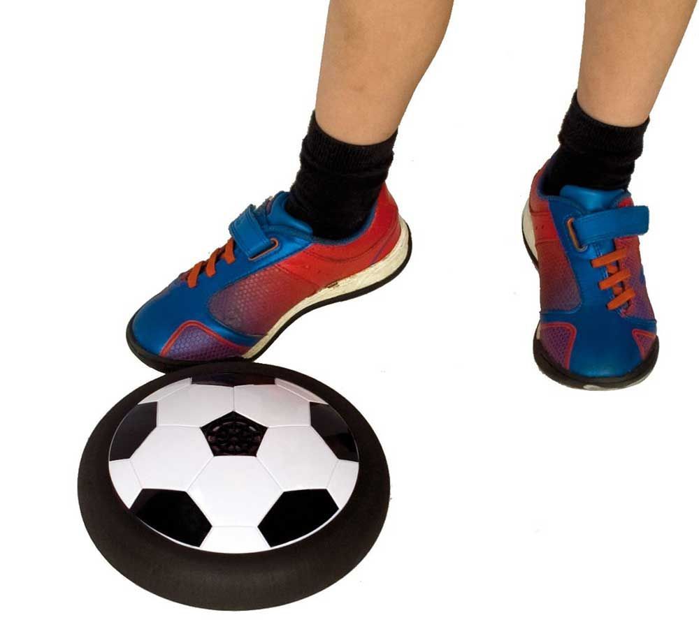 Футбольный мяч дома - воздушный диск