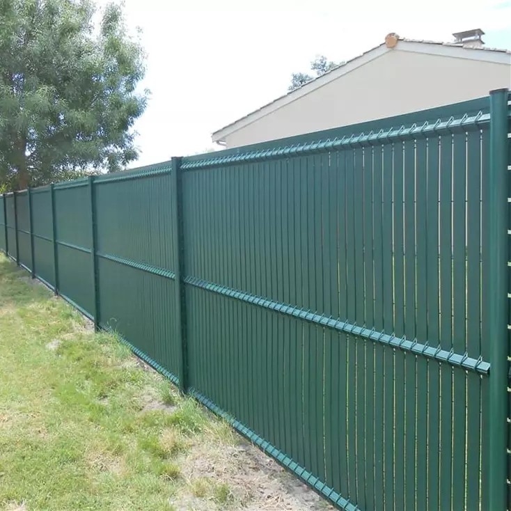 забор вокруг дома - пластиковый корпус пвх