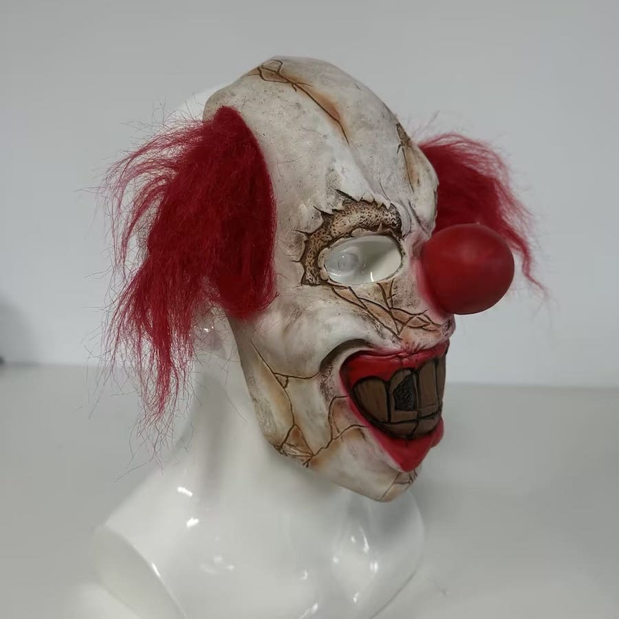 Страшный шут (клоун) - маска Пеннивайза