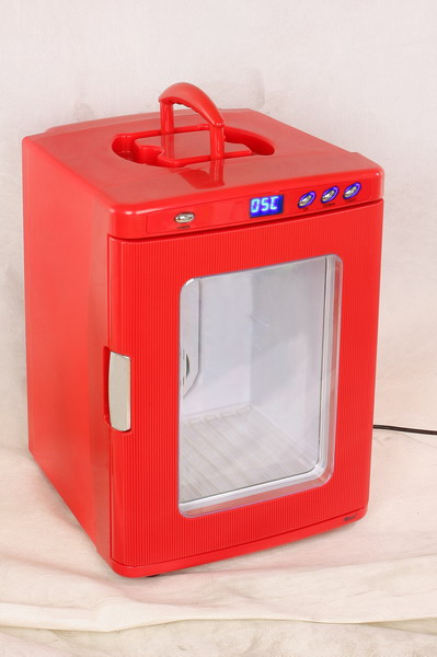 красный мини-кулер холодильник ретро